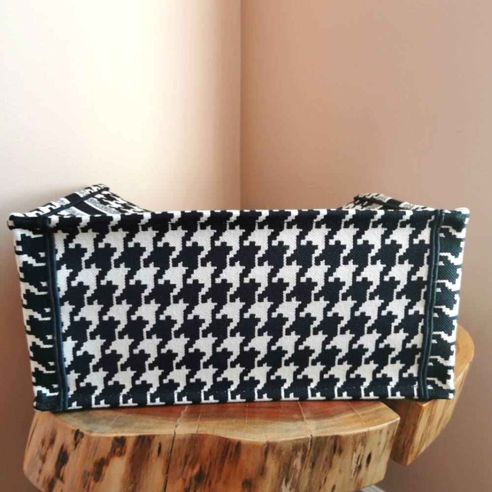 ❌SOLD❌Dior Houndstooth Medium Book Tote - Picture 3 of 7